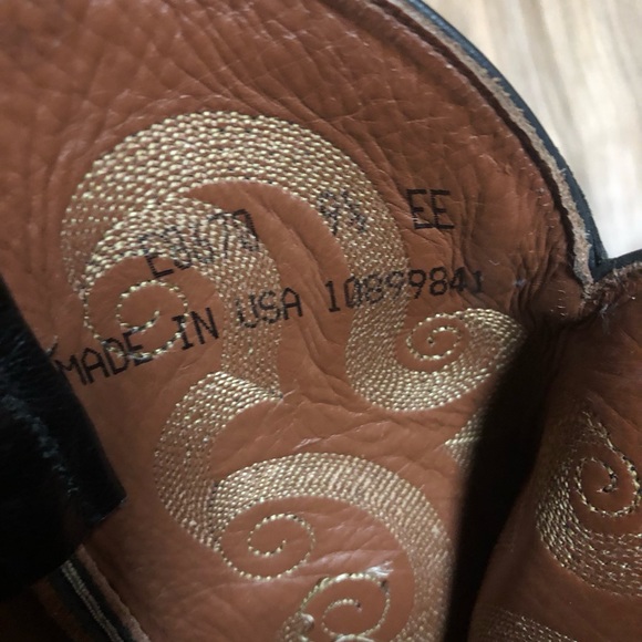 TONY LAMA MEN'S BLACK BELLY ANTIQUE SIGNATURE SERIES™ CAIMAN WESTERN BOOTS - Picture 10 of 12